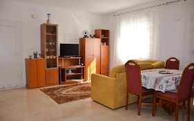 Apartman Zrina Ostro